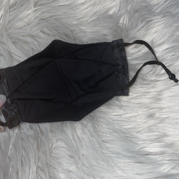 Black Majesty Adult Face mask - Picture 2 of 2